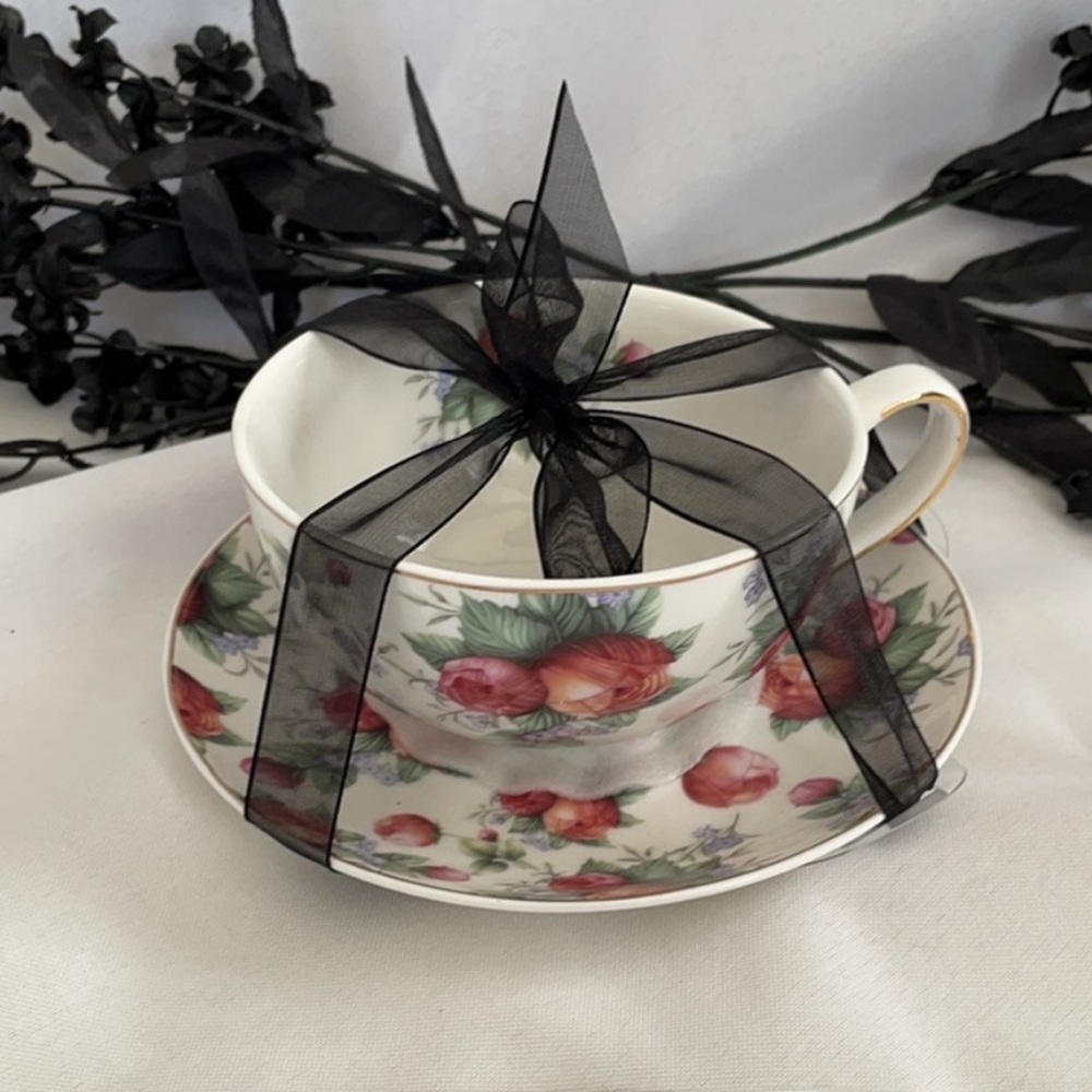 Spooky Tea Set - Picture 3 of 6